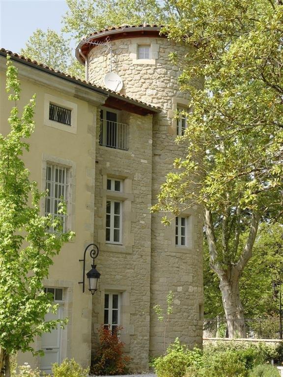 Le Studio Du Chateau Auriac-sur-Vendinelle Exteriör bild
